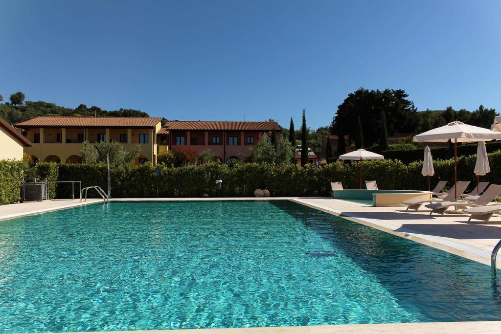 Le Corti Del Sole Residence Venturina Terme Exterior foto