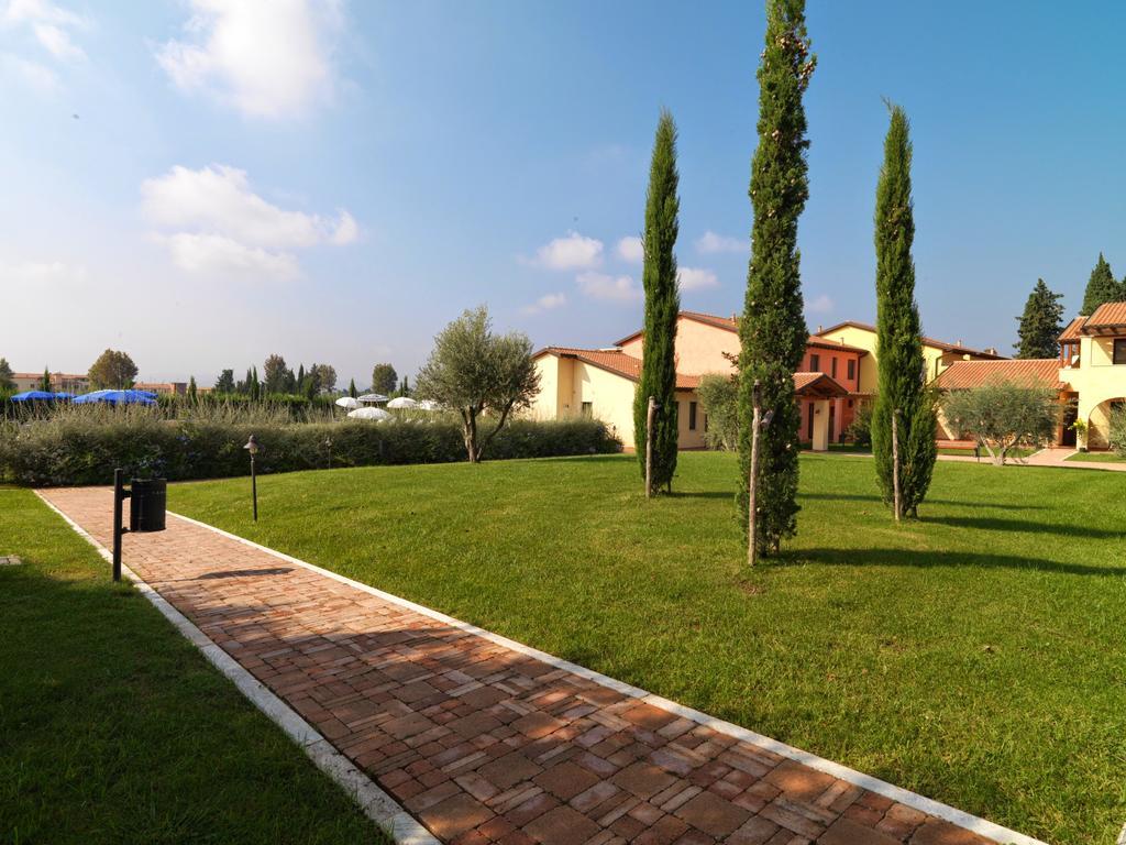 Le Corti Del Sole Residence Venturina Terme Exterior foto