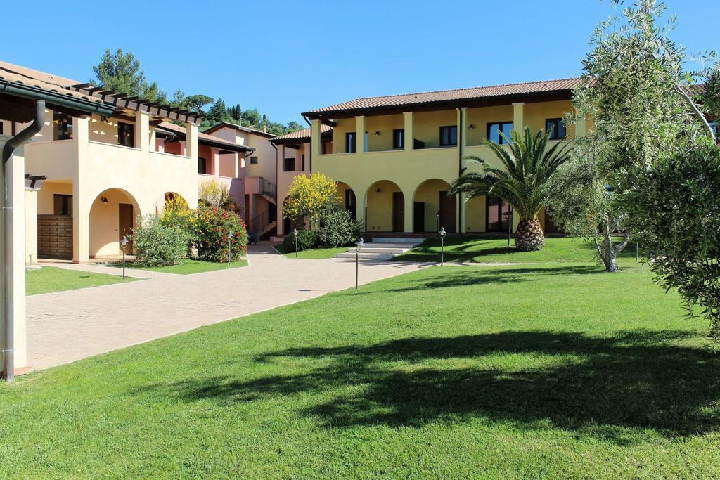 Le Corti Del Sole Residence Venturina Terme Exterior foto